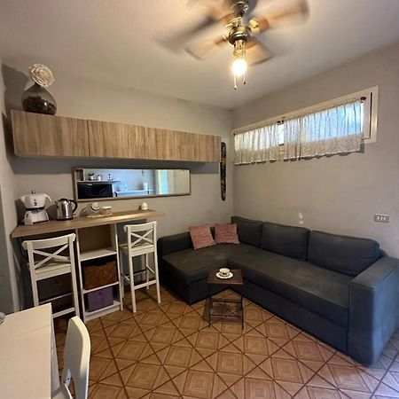 Bilocale Apartment ลุคคา ภายนอก รูปภาพ