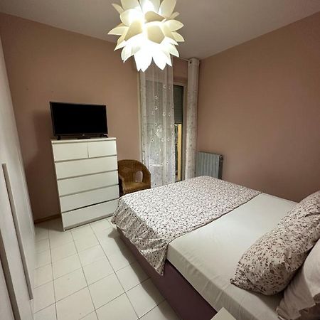 Bilocale Apartment ลุคคา ภายนอก รูปภาพ
