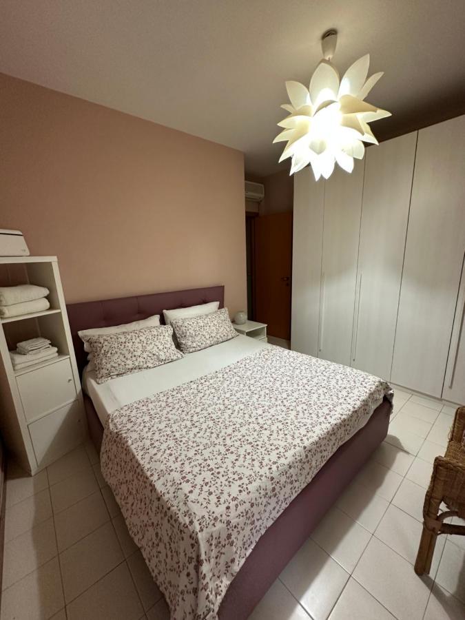 Bilocale Apartment ลุคคา ภายนอก รูปภาพ